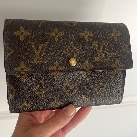 Authentic Louis Vuitton Passport Holder Monogram Porte Tresor Etui Papier Wallet - Picture 5 of 15